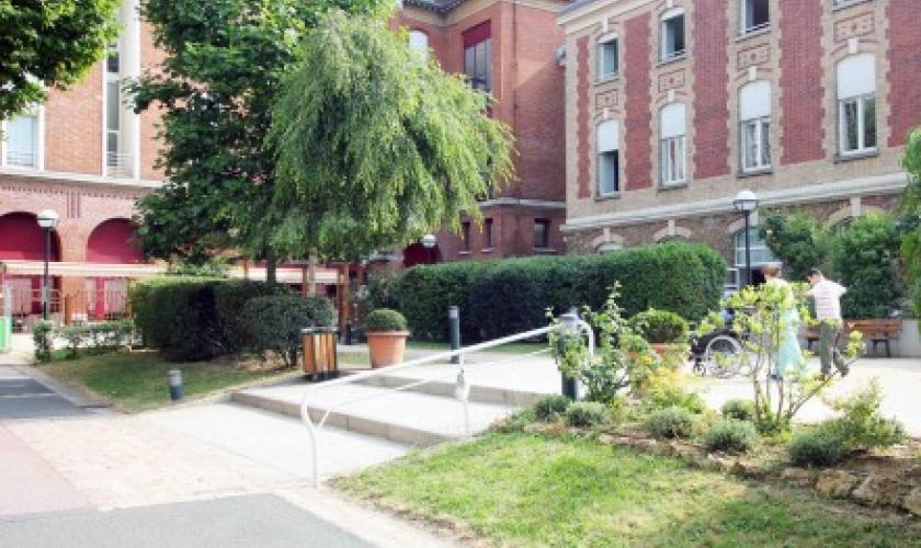 Institut Le Val Mandé - vue cour