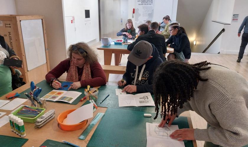 Exposition : "Emprunte carbone" Atelier illusion d'optique